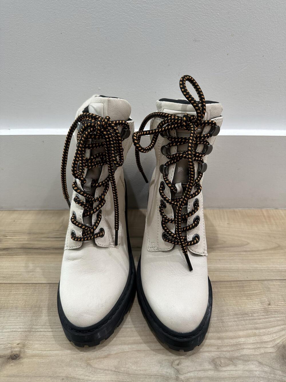 Marc Jacobs Boots Womens Size 6 White Leather Lace Up Combat Ankle Block Heel
